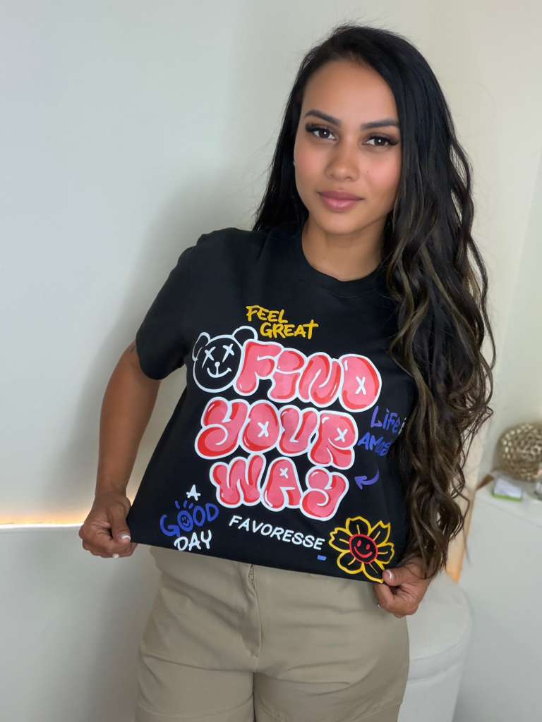 T-Shirt Feminina Oversized - Find Your